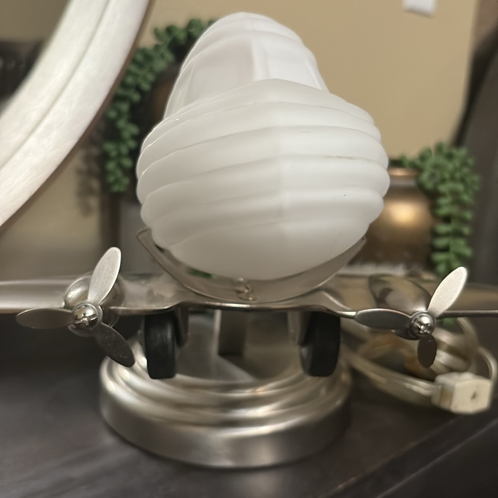 Vintage Rocket Lamp with White Shade - Picture 4 of 15